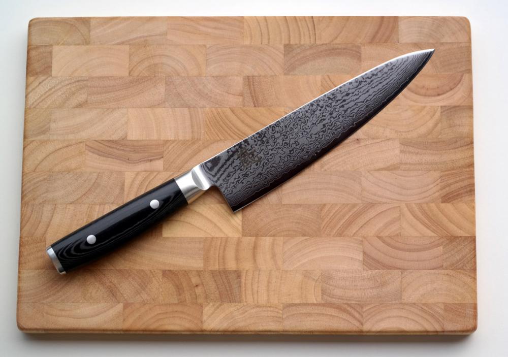 Damastmesser Yaxell Ran 69 Kochmesser - 20 cm Klinge + Schneidbrett (dr36000-Brett)