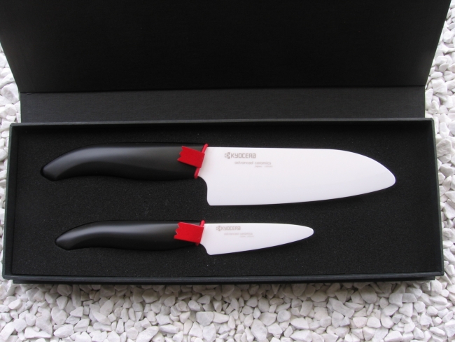 Kyocera Geschenkset FK-2PC WH-BK Gen-Serie - Santoku- und Obstmesser - Griff in Fb. schwarz (k1610)
